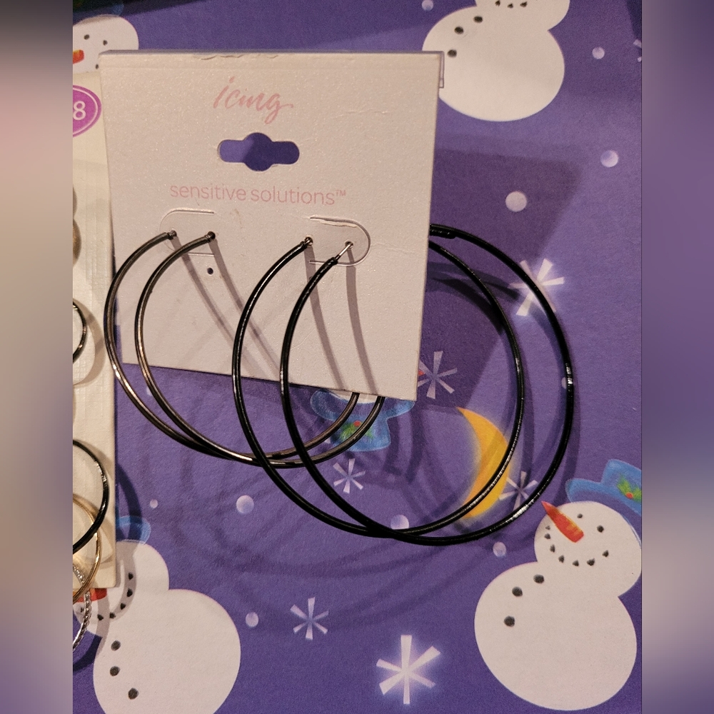 Hoop earrings - Picture 2 of 3
